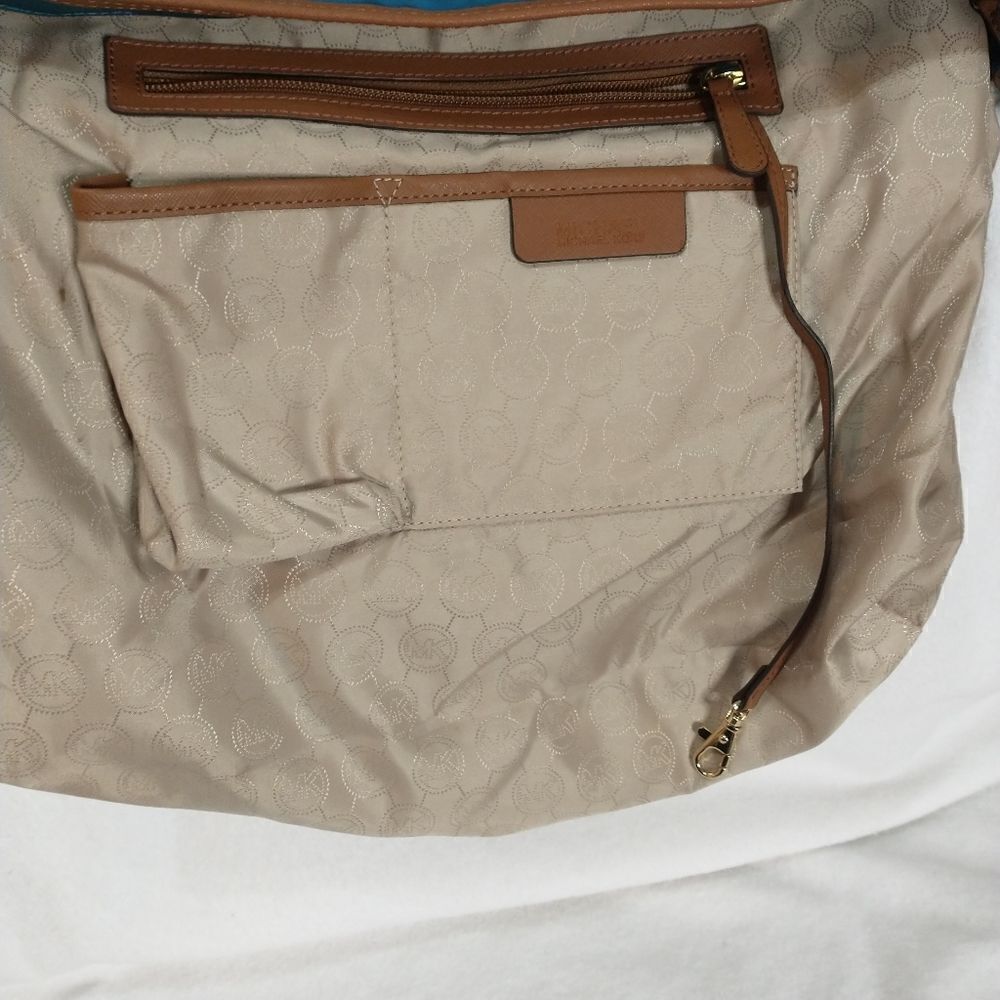 USED Michael Kors Tote - Picture 4 of 11